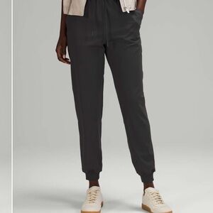 EUC Lululemon graphite grey stretch high rise joggers 28in size 8 no flaws